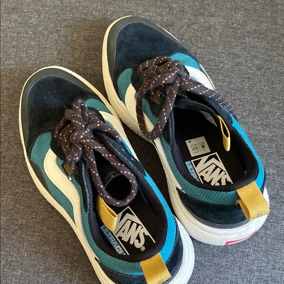 Vans Black and Blue Ultrarange EXO Sneakers with Athletic Design women’s size 7 - Picture 11 of 12